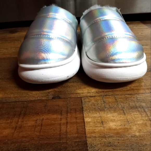 Womens Sz 7 Metallic Puffer Slippers - Picture 5 of 5